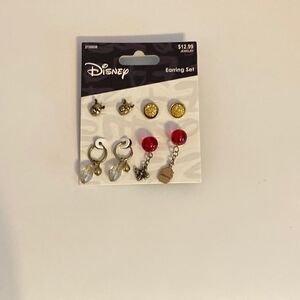 Disney earring set 